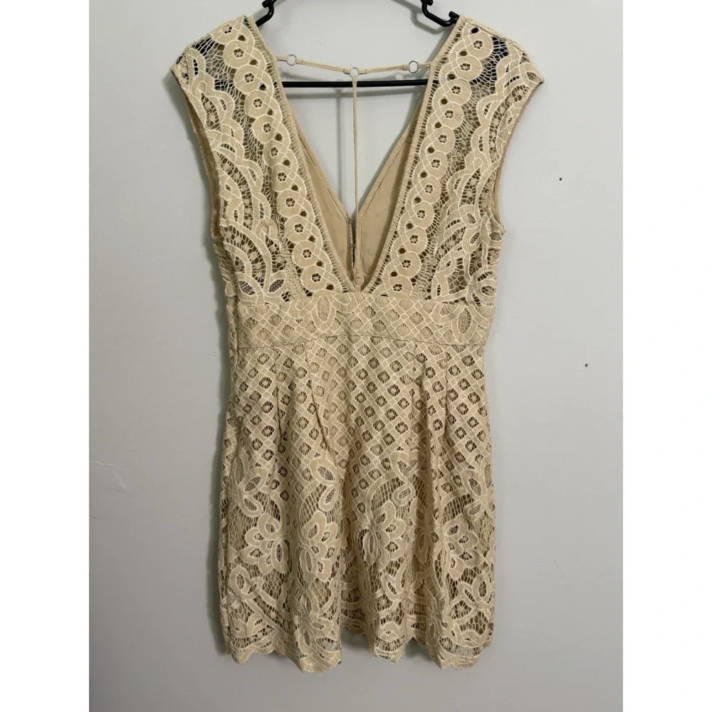 Free people Sz 4 Embroidered Lace one million lovers Dress Sexy Boho Beach Date
